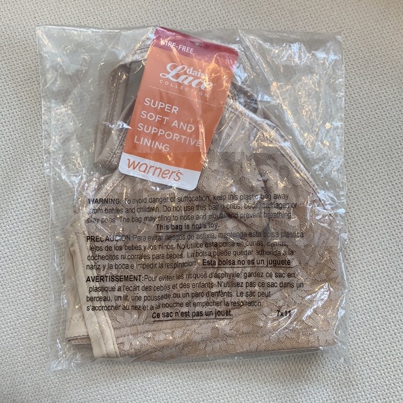 Warner’s wire-feee lace bra - Picture 3 of 3